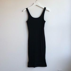 Aritzia Wilfred Free Ribbed Midi Dress